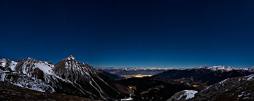 山景,夜晚,正面,因斯布鲁克,后面,右边,阿尔卑斯山,提洛尔,奥地利,欧洲