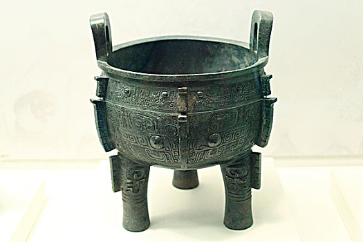 青铜鼎,西周,辽宁省博物馆藏