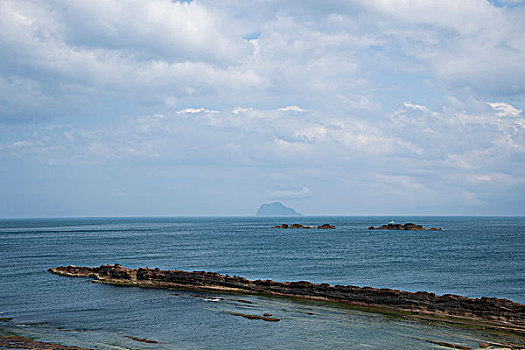 台湾新北市万里区,野柳地质公园,大屯山余脉伸出海中的岬角