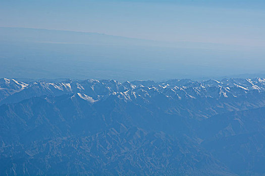 航拍天山