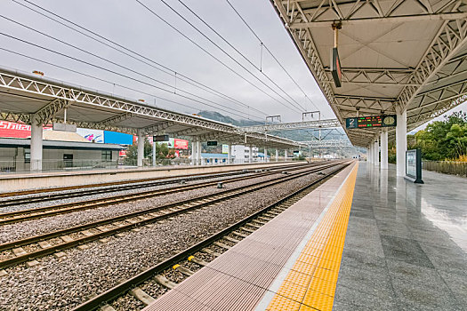 福建省福安市高铁火车站月台建筑环境景观