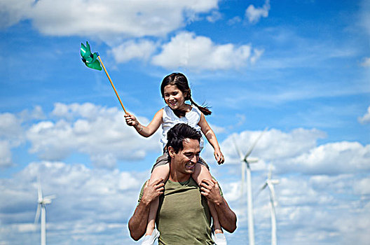 父亲,女儿,风电场