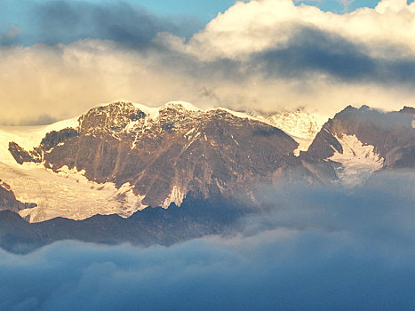 梅里雪山