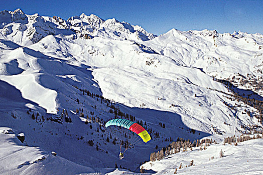法国,阿尔卑斯山,滑伞运动