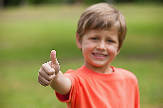 微笑,男孩,手势,竖大拇指,公园