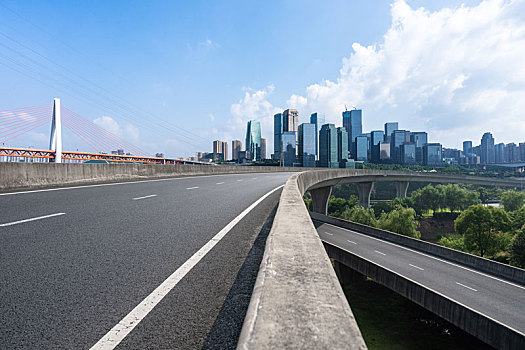 高速公路,城市天际线