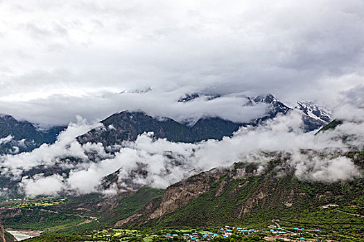 西藏,云海,雪山,玛尼堆