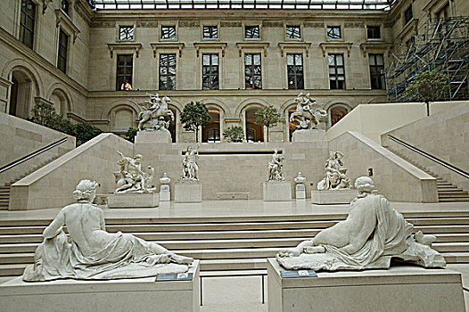 法国巴黎卢浮宫雕塑