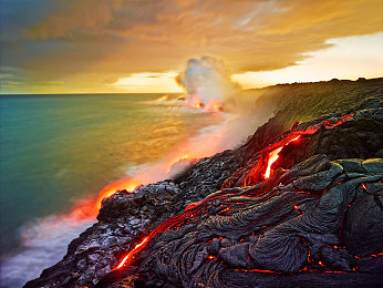 大洋中脊火山图片