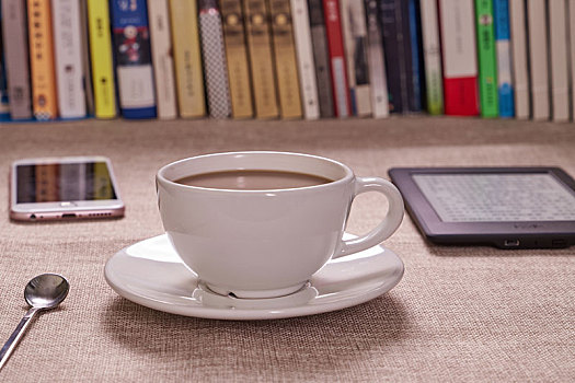 书架,咖啡,电子书