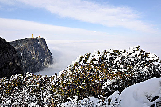 四川峨眉山金顶云海日出雪景