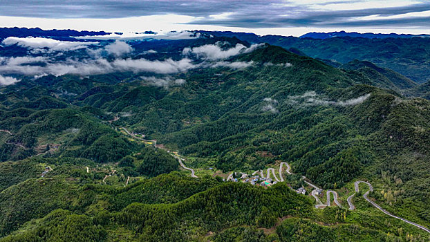 重庆酉阳,秋雨润乡村