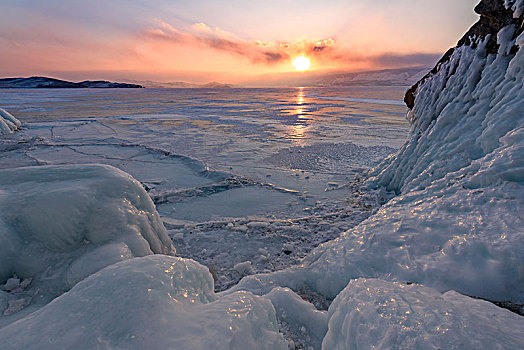 冰,钟乳石,洞穴,岸边,日落,贝加尔湖,伊尔库茨克,区域,西伯利亚,俄罗斯