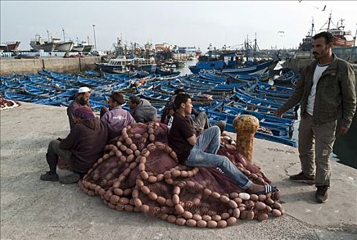 捕鱼者,坐,渔网,港口,苏维拉,摩洛哥,非洲