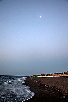 希腊圣托里尼贝里萨海滩月夜
