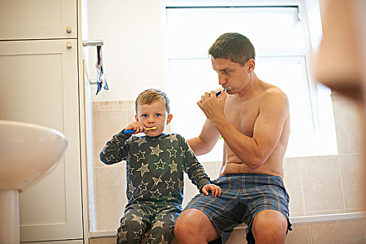 男孩,卫生间,父亲,刷牙,一起