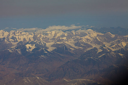 航拍,飞机,天空,机翼,飞行,雪山,新疆,天山,壮观,云海,山峰,河流,山顶