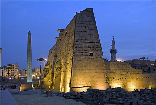 方尖塔,拉美西斯二世,光亮,晚上,正面,尖塔,卢克索神庙,路克索神庙,埃及,非洲
