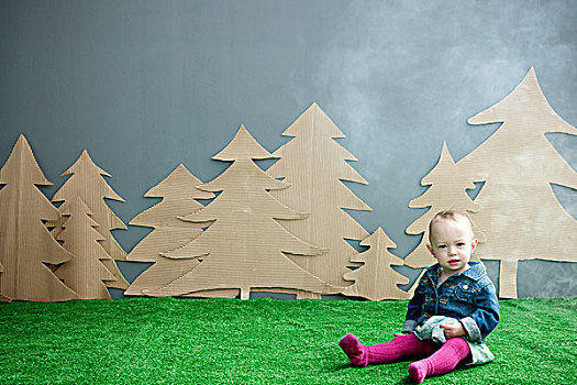 女婴,纸板,树林,背景
