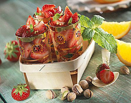 草莓,开心果,水果沙拉