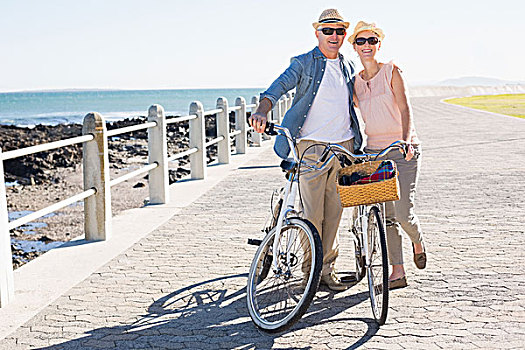 高兴,休闲,情侣,骑自行车,码头