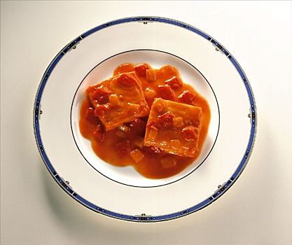鳕鱼,番茄酱,西班牙