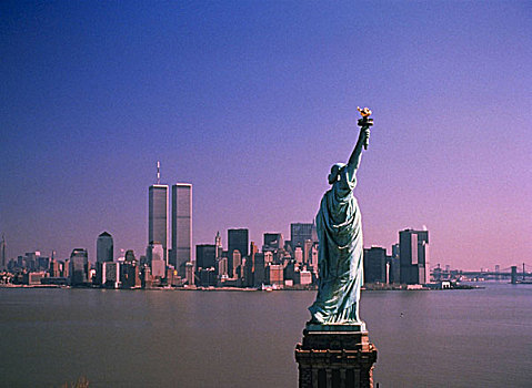 自由女神像,曼哈顿