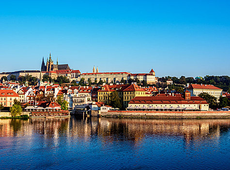 风景,上方,伏尔塔瓦河,城镇,城堡,布拉格,波希米亚,捷克共和国,欧洲