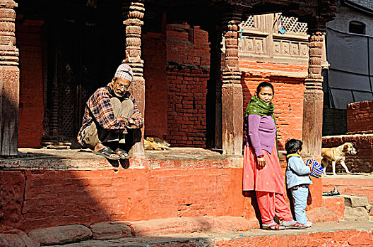 尼泊尔,加德满都,杜巴广场,人,坐,早晨,冬天,太阳