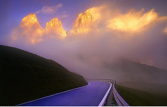 雾,日出,多洛迈特山,意大利北部,意大利