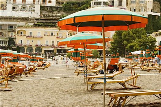 休闲椅,沙滩伞,海滩,波西塔诺,阿马尔菲海岸,萨勒诺,坎帕尼亚区,意大利