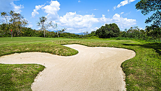 海南省万宁市兴隆海航高尔夫球会草坪与沙坑