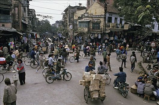 越南,河内,街景,一堆,行人,摩托车,街道,老,房子