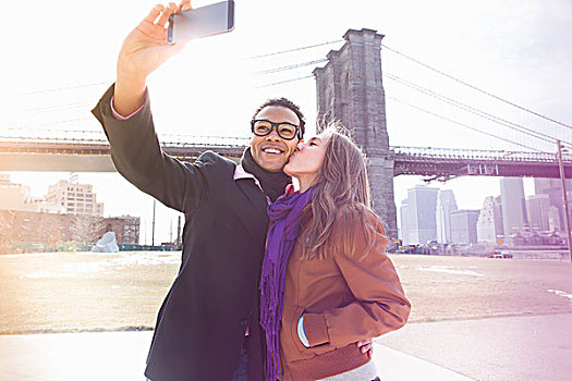 年轻,情侣,自拍,靠近,布鲁克林大桥,纽约,美国