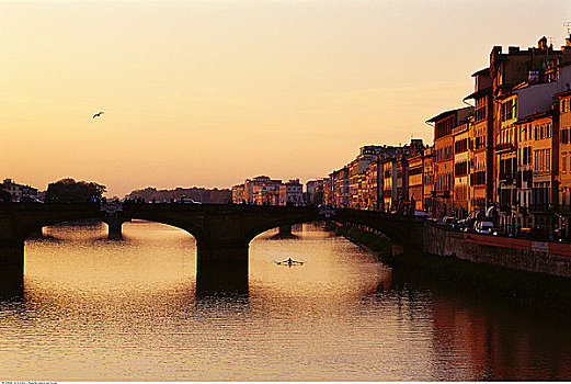 阿尔诺河,黄昏,佛罗伦萨,意大利