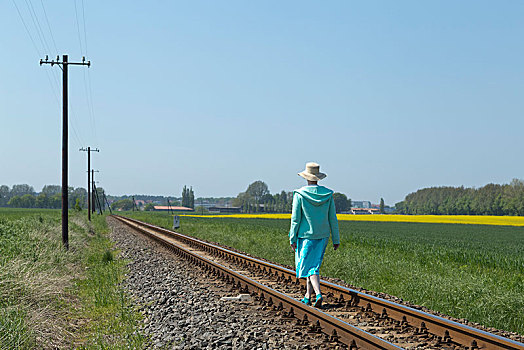 女人,跑,轨道,梅克伦堡前波莫瑞州,德国,欧洲