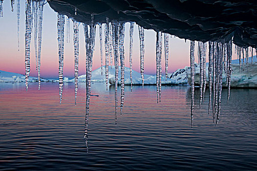 南极,冰柱,悬挂,融化,冰山,靠近,雷麦瑞海峡,日落,夏天,晚间