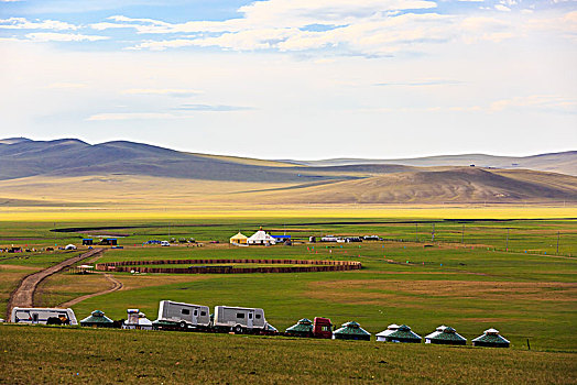 内蒙古呼伦贝尔莫日格勒河蒙古部落房车营地