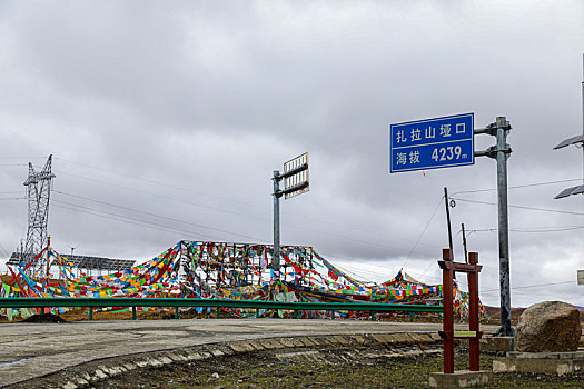 青海果洛公路