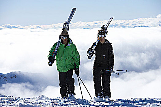法国,阿尔卑斯山,山谷,两个,滑雪者,走,滑雪
