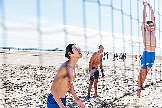 男人,玩,沙滩排球,晴朗,海滩