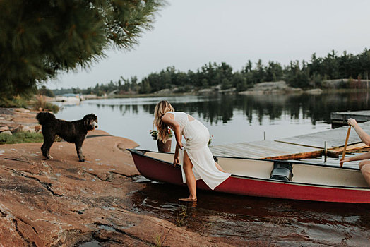 情侣,宠物,狗,船,阿尔冈金公园,加拿大