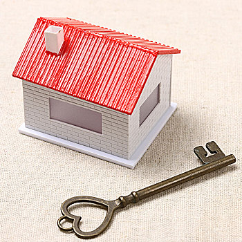 房子模型和钥匙