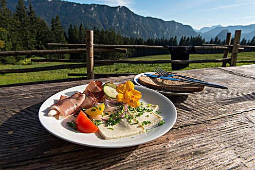 餐食,阿尔卑斯小屋