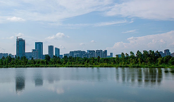 中国安徽合肥滨湖新区巢湖岸上草原