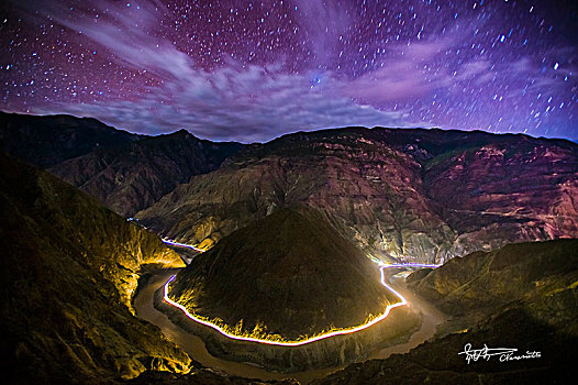 金沙江第一弯夜景