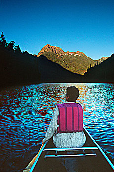 湖,女人,划船,温哥华岛,不列颠哥伦比亚省,加拿大