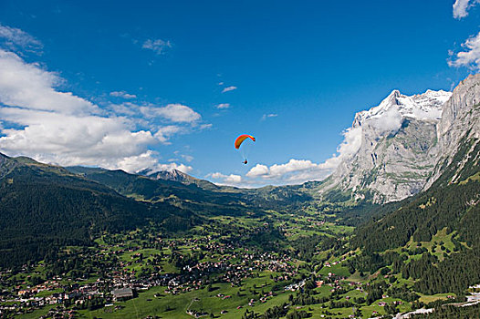 航拍,滑伞运动,格林德威尔,伯恩,瑞士,欧洲
