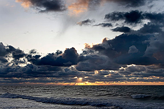 云,太阳,海滩,岛屿,梅克伦堡前波莫瑞州,德国,欧洲