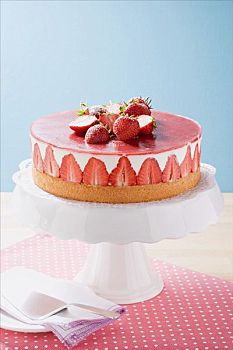 草莓酸奶,蛋糕,点心架